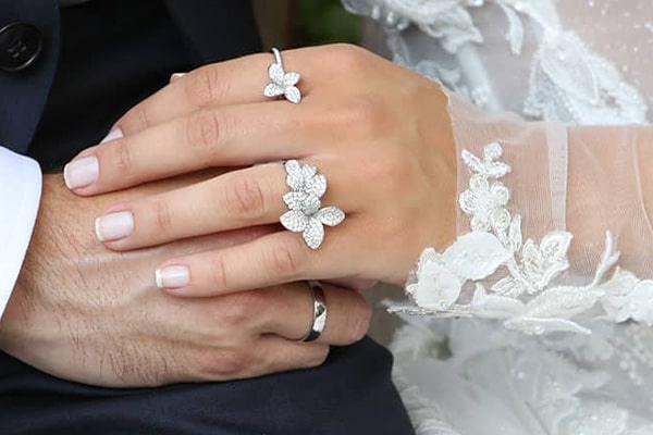 حلقه نامزدی چیست؟