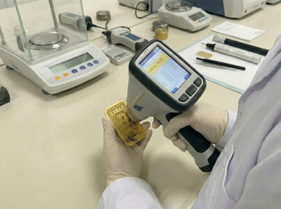 بررسی شمش طلا با دستگاه XRF